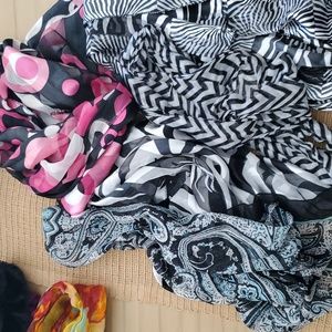 Lot of 5 black/white scarves